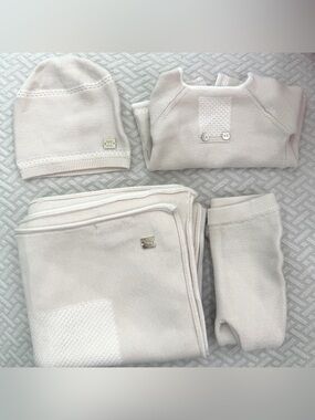Fragile Bebe - Hat, Sweater, Blanket, Pants Set